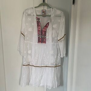 Johnny Was White Top with Multicolor Embroidery